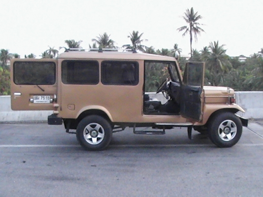 ขายรถจี๊ป Jeep สภาพดี แต่งภายใน มีแอร์