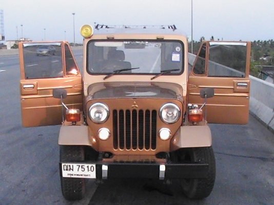 ขายรถจี๊ป Jeep สภาพดี แต่งภายใน มีแอร์