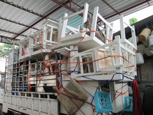 ร้านอาหาร  ตึกแถว 2 คูหา  เป็นร้านก๋วยเตี่ยว  ครบทุกอย่าง