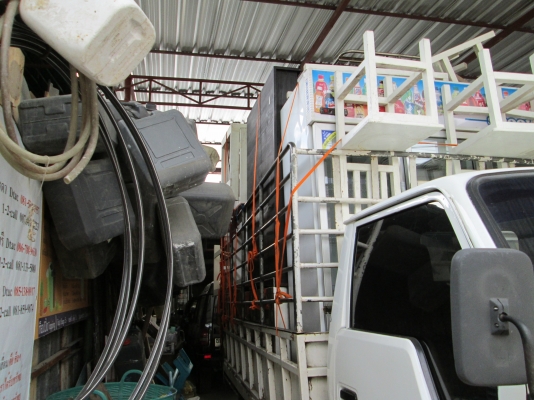 ร้านอาหาร  ตึกแถว 2 คูหา  เป็นร้านก๋วยเตี่ยว  ครบทุกอย่าง