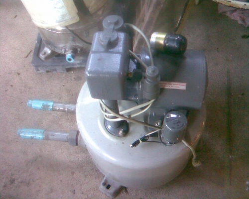 ปั้มน้ำซันโย 250 Wสภาพเดิมๆครับพร้อมใช้งานครับ  เป็นของซันโย แจแปนครับ  ขนาด 250  W  ราคานี้คุ้มครับเบิกใหม่ หกพันกว่าครับ