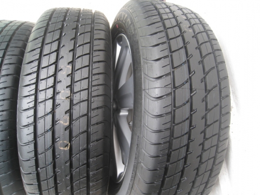 ขายล้อแม็ก Toyota vios ป้ายแดง 15"x5.5" et45 4รู100 + ยางปี13 สนใจติดต่อเล็กคลองสามครับ (081-3747940)