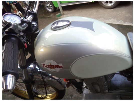 ------------ Kawasaki Estrella 250 ขาวๆ อวบๆ -------------