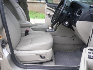 ขายรถ FORD FOCUS 1.8 GHIA ABS AIRBAG 2007 เกียร์ออโต้2ระบบ  LPG หัวฉีด