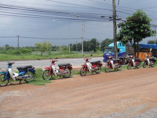 ขาย นันทิดา สีแดง สภาพเดิมสวยพร้อมใช้ ( ทะเบียนพร้อมชุดโอน )