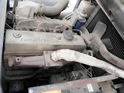 ขายถูกKOMATSU 25-11   เสา3ม. งากระดกได้ เกียร์ธรรมดา เครื่องดีเซล4D95