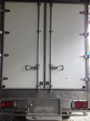 ขายรถ Hino 4 ล้อ ตู้เย็น รถสวยสภาพดีมาก สนใจติดต่อ 087-7153399, 081-7233267 ขายรถ Hino 4 ล้อ ตู้เย็น รถสวยสภาพดีมาก สนใจติดต่อ 087-7153399, 081-7233267