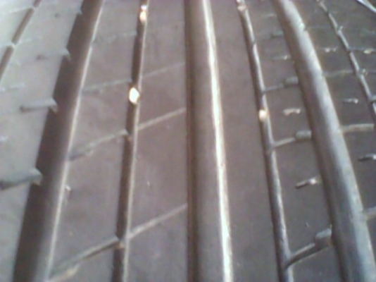 ขายยาง 185/55/16 ปี 11 มี 4 วง 2000 บาท