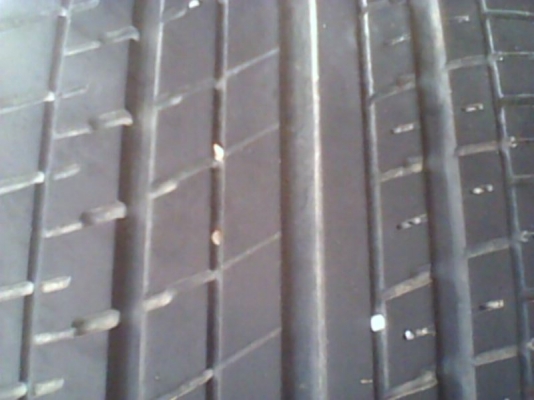 ขายยาง 185/55/16 ปี 11 มี 4 วง 2000 บาท