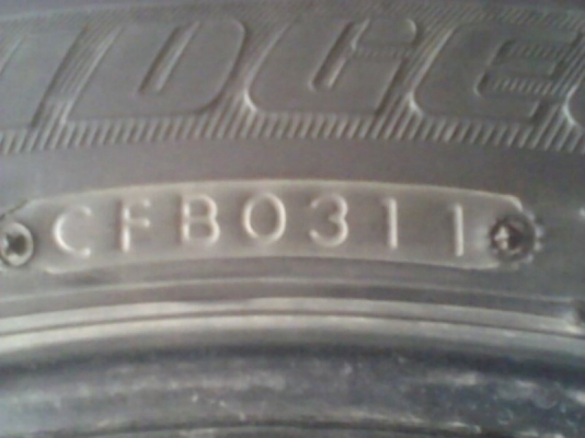 ขายยาง 185/55/16 ปี 11 มี 4 วง 2000 บาท