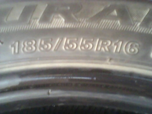 ขายยาง 185/55/16 ปี 11 มี 4 วง 2000 บาท