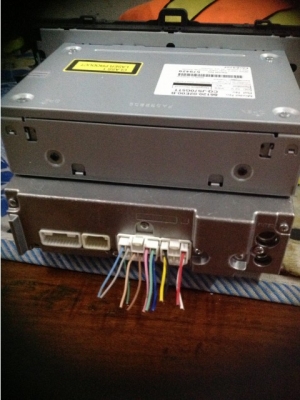 ขายวิทยุ CD ติดรถยนต์ toyota altis ถอดจากรถใหม่ป้ายแดงรุ่นล่าสุด สภาพ 100\% ขายวิทยุ CD ติดรถยนต์ toyota altis ถอดจากรถใหม่ป้ายแดงรุ่นล่าสุด สภาพ 100\%