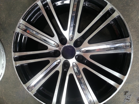 แม็กขอบ 18 5รู114 มี 1คู่ ราคา 2,700บาท