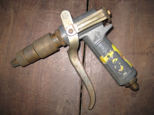 ขายปืนฉีดน้ำทนแรงดันสูง 950 b. เก่าเก็บ