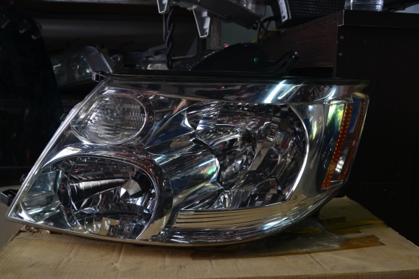 ขาย(เสื้อ)ไฟหน้า TOYOTA  ALPHARD