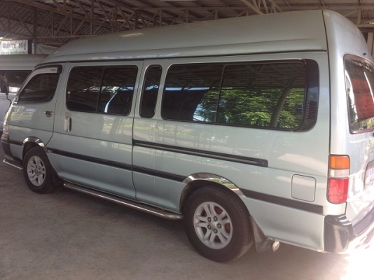 รถตู้หัวจรวด ปี 2001 หลังคาสูง