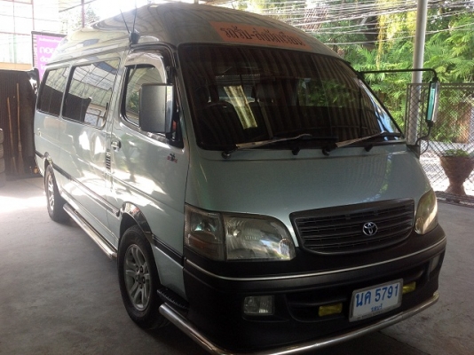 รถตู้หัวจรวด ปี 2001 หลังคาสูง