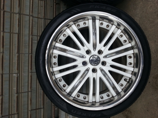 แม็กนอก 5/114 ขอบ 19 พร้อมยางสภาพสวยๆ มีคู่เดียว 4,900บาท