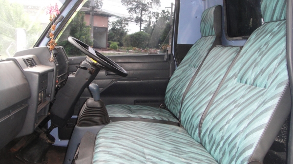 ISUZU NKR110แรง รถห้างแท้ ดาวน์45000ผ่อน11000/36เดือน