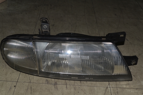 ขายไฟหน้า NISSAN BLUEBIRD U13