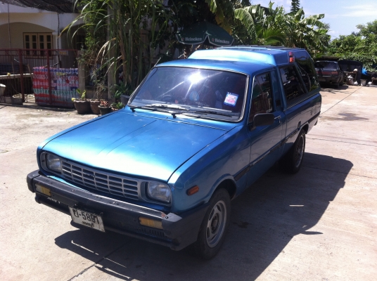 มาสด้า แฟมีเลีย ปี92  ติดแก็สแล้ว รถบ้านพร้อมใช้ 33000 ด่วนๆ