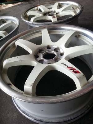 แม็กขอบ 17 TE38 4รู100/114 มี 3วง วงละ 1,300 บาท วงเดียวก็ขาย