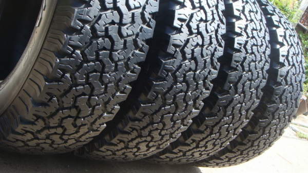 ขายยาง BF Goodrich Allterrain 30 9.5 r15 ดอก10มิล