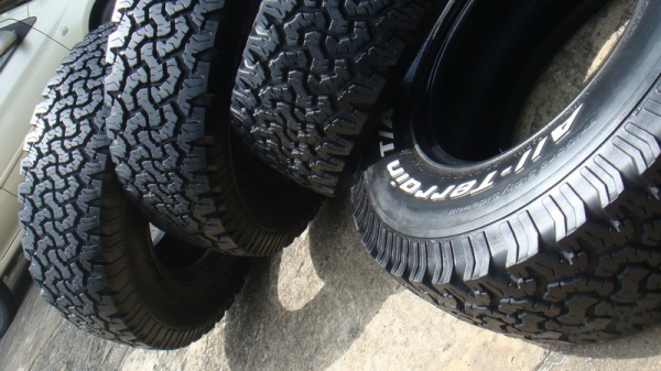 ขายยาง BF Goodrich Allterrain 30 9.5 r15 ดอก10มิล