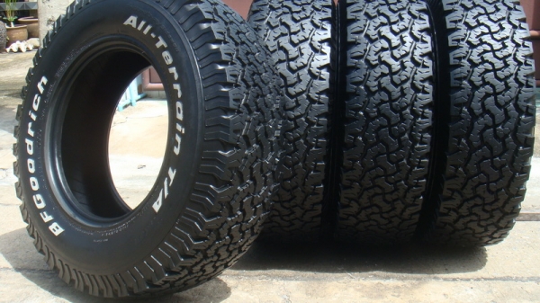 ขายยาง BF Goodrich Allterrain 30 9.5 r15 ดอก10มิล