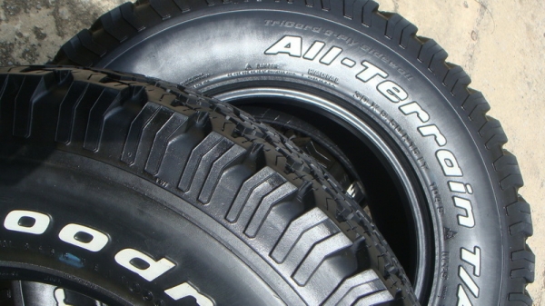 ขายยาง BF Goodrich Allterrain 30 9.5 r15 ดอก10มิล