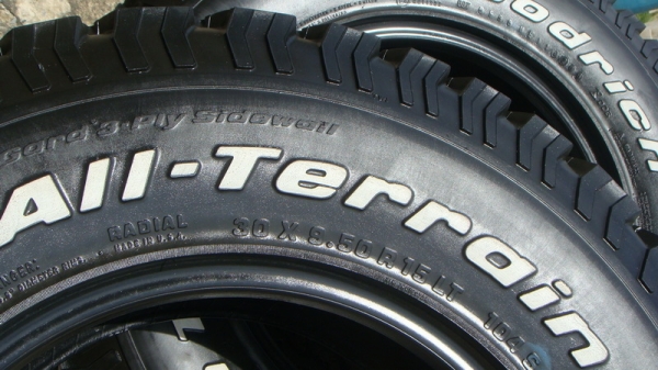 ขายยาง BF Goodrich Allterrain 30 9.5 r15 ดอก10มิล
