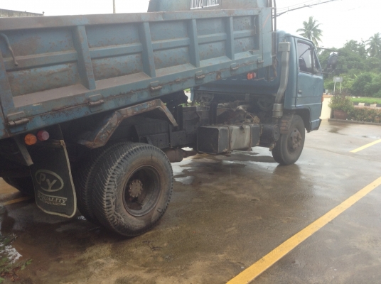 ISUZU หกล้อดัมพ์ ขับดีมาก รถห้างแท้ปี 37 NPR เครื่อง 185 เกียรใหญ่ 6 เกียร เฟืองท้าย F คลัซซี่ดีไม่มีผุ รถใช้งานอยู่ขายตามสภาพ 480,000