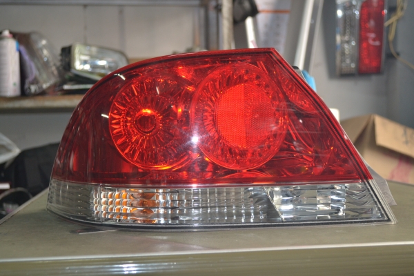 ขายไฟท้าย MITSUBISHI  NEW CEDIA