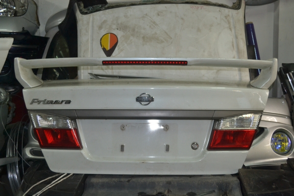 ขายฝาท้าย NISSAN PREMIRA