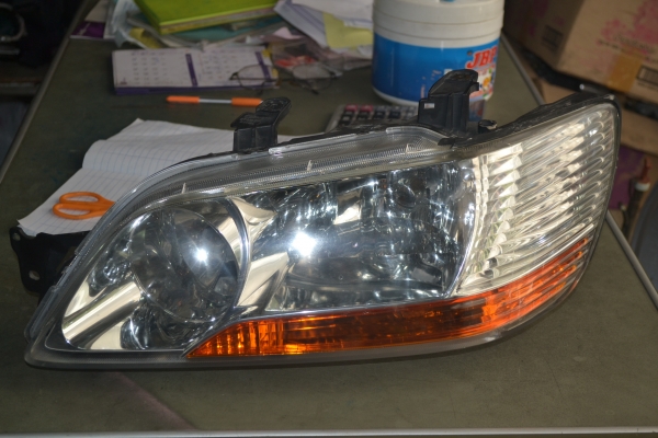 ขายไฟหน้า NISSAN CEDIA