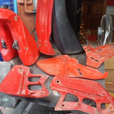 ขายชุดสีcr125ราคา3900บาท