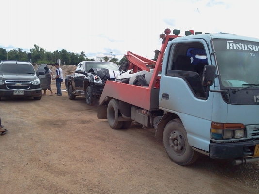 บริการรถยก รถสไลด์ นครปฐม 0818562620 0814749456