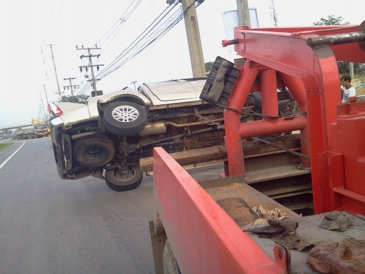 บริการรถยก รถสไลด์ นครปฐม 0818562620 0814749456