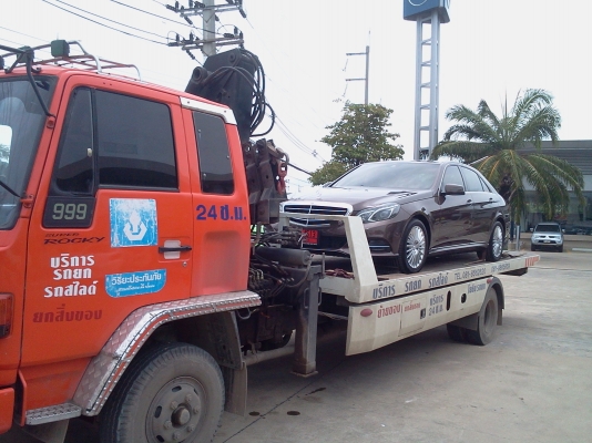 บริการรถยก รถสไลด์ นครปฐม 0818562620 0814749456