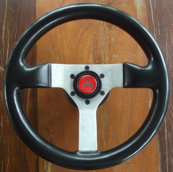 ขายพวงมาลัยพร้อมคอ เส้นผ่านศูนย์กลาง 12 นิ้ว 700 บาท จัดส่งทั่วไทยครับ