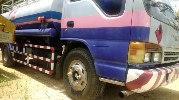 6ล้อน้ำมัน7000ลิตร ISUZU NPR120แรง รถใช้งานอยู่...