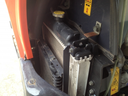 ขายรถขุดเล็ก KUBOTA KX36-3 Yr.2006,มีเก๋งสวย สภาพดีครับใช้งานได้เลย มานะ 085-9049669