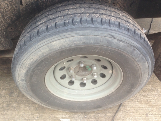 ISUZU D-MAX SPARK EX Ddi i -TEQ 2.5 MT ปี 54 รถบ้านสภาพสวยพร้อมใช้งาน เครื่องแห้งแรงดี ภายในเก๋งคอนโซลสวยครบ CD แอร์ พ.เพาเวอร์ กระบะปูพื้นยางลายเนอร์ ช่วงล่างล้อแม็กลายสวย เสริมแหนบครบพร้อมใช้งาน ยางสภาพดี 80\% พร้อมใช้งาน เอกสารทะเบียนครบพร้อมโอน ราคาต่อ