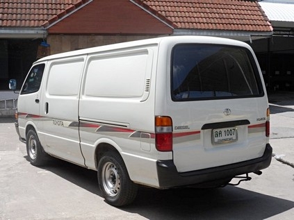 TOYOTA HIACE ปี 1998 3.0 สีขาว รถตู้ทึบพร้อมใช้งาน จัดไฟแนนซ์ค่ะ T.086-527-9533