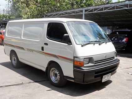 TOYOTA HIACE ปี 1998 3.0 สีขาว รถตู้ทึบพร้อมใช้งาน จัดไฟแนนซ์ค่ะ T.086-527-9533