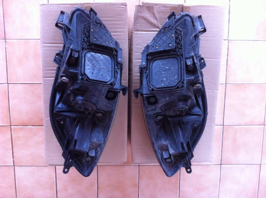 ธารนนทบุรี//ขายไฟหน้า yaris เดิมๆแท้ๆ ราคา 3,000 บาท (พร้อมจัดส่ง)