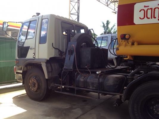 รถพ่วงบรรทุกน้ำมัน 30,000 ลิตร