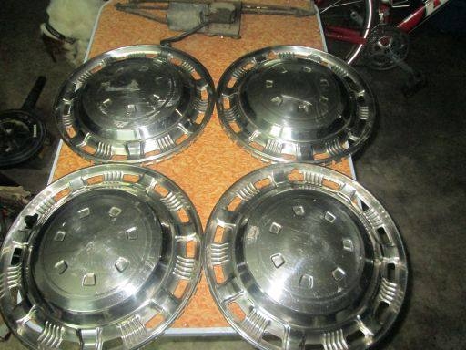 ขายฝาครอบล้อโบราณ ขอบ 14"