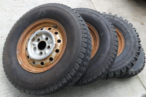 ล้อกะทะเหล็ก โตโยต้า 5 รู แบบมียักใส่ฝาตบได้ มี 4 ล้อ