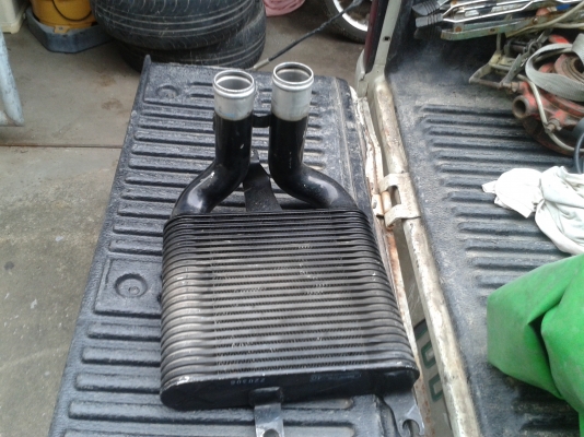 ไม่รู้ใส่รถอะไรครับ  ขาย 1200 พร้อมส่งทั่วประเทศ